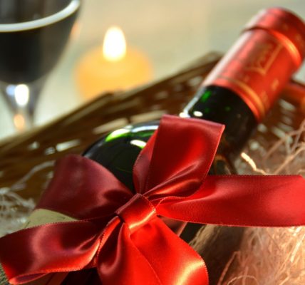 Wine gift hampers for christmas