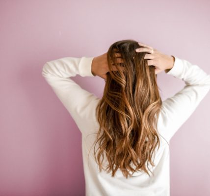 5_BEST_NUTRIENTS_TO_NOURISH_YOUR_HAIR